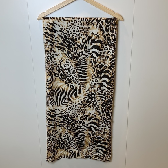 Leopard Print Women's Scarf - Picture 3 of 9